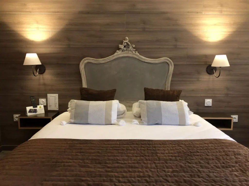 Chambre supérieure — décoration élégante, Tarare