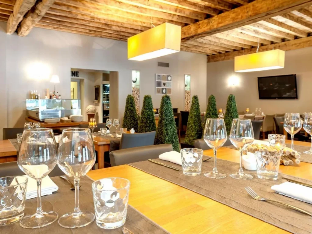 Salle du restaurant Michel Burnichon — ambiance gastronomique